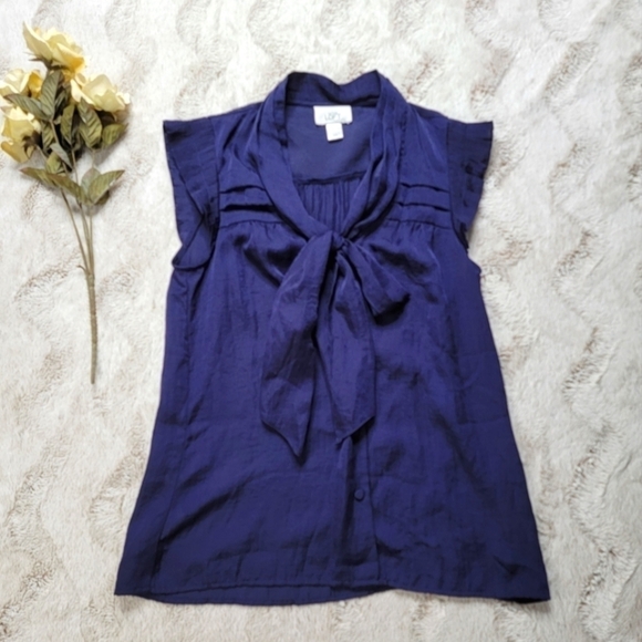 Ann Taylor Loft Navy Blue Sleeveless Ruffle Cap Sleeve Tie Neck Accent XS - Picture 1 of 9